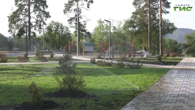 Газон и полив сквер Овчарова